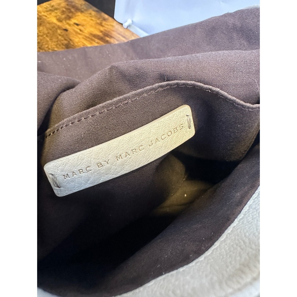 Marc by Marc Jacobs Classic Q NATASHA Biege Crossbody Leather Shoulder Bag *Flaw - Picture 7 of 16